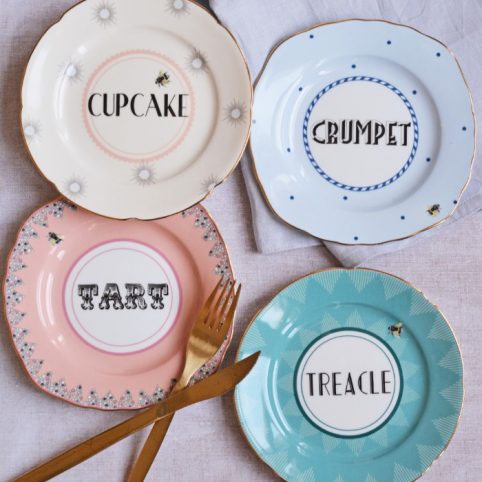Yvonne Ellen cake plates - set of 4 available to buy online with free P&P