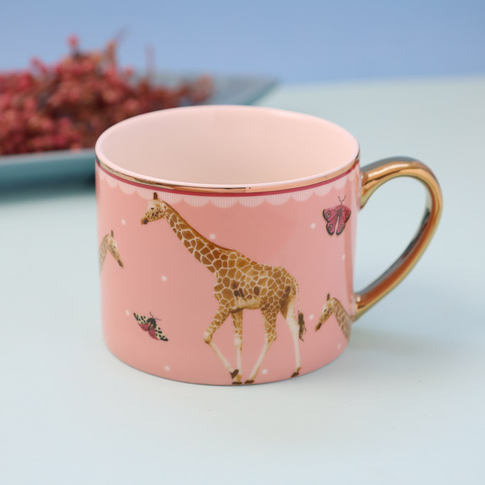 Gold Handle Giraffe Mug - Perfect as a gift with free UK delivery when you spend over £20