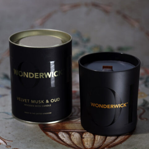 Velvet Musk and Oud Candle - Buy Online UK