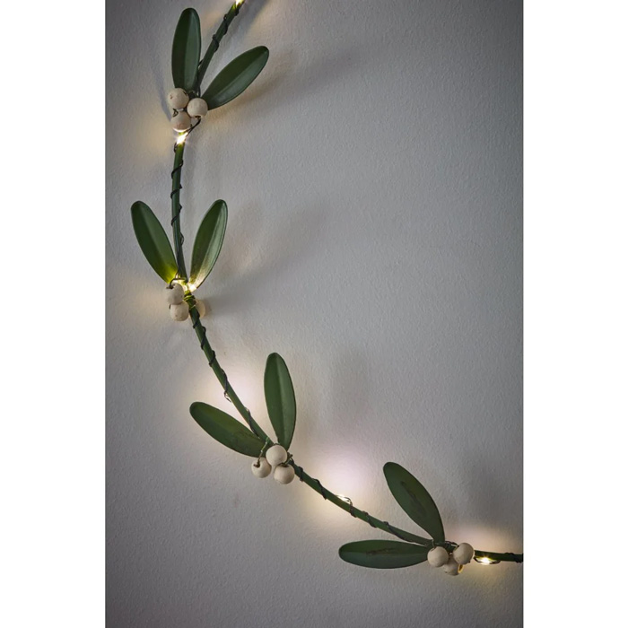 Mistletoe Light Christmas Wreath - Buy Online UK
