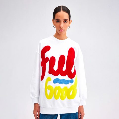 Sweatshirt Embroidered With Feel Good Design